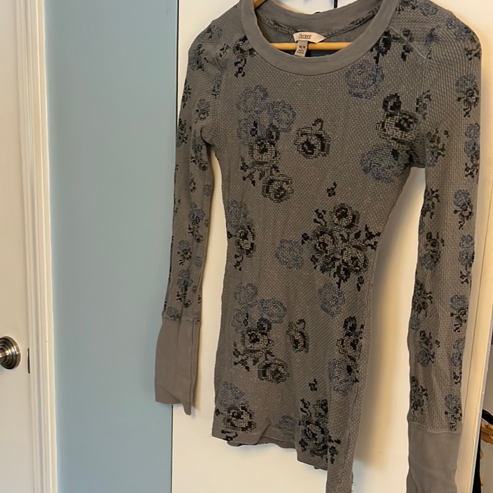 Fitted waffle knit shirt